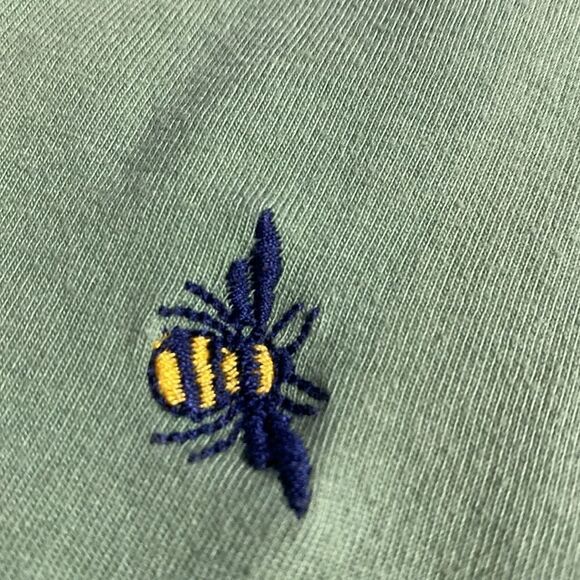VINTAGE AMERICA Green Embroidered Bee T Shirt - Picture 2 of 7